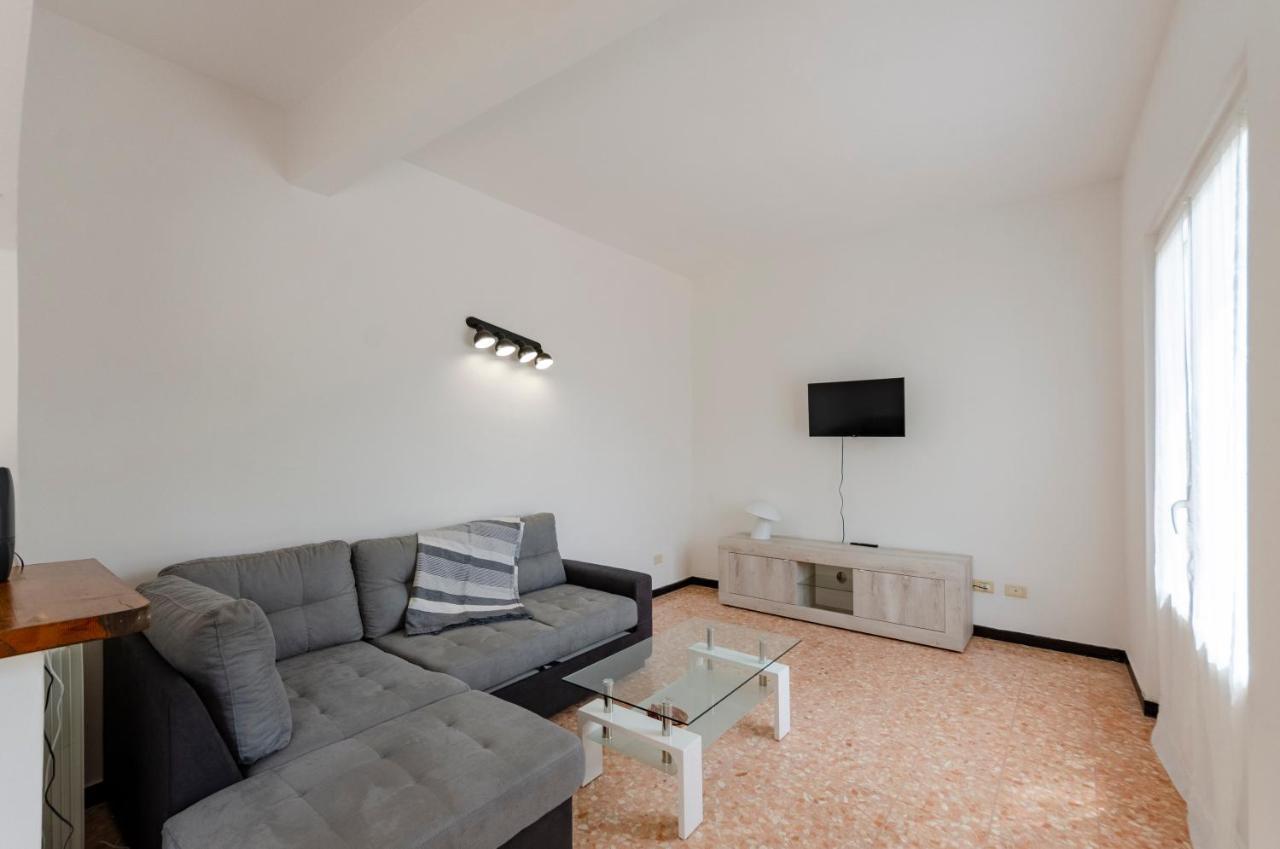 Joivy Family Flat With 3 Balconies, 10 Min To Beach Moneglia Exteriör bild